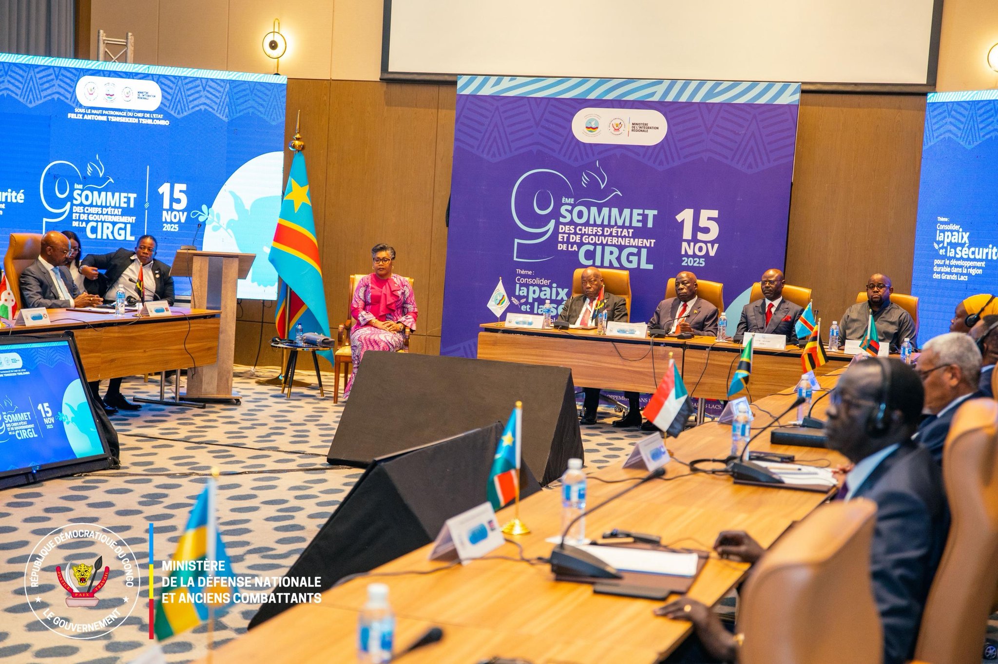 Lors de l'ouverture de la XIXᵉ réunion des ministres de la Défense des pays membres de la Conférence internationale sur la région des Grands Lacs (CIRGL) . Crédit photo, CelluleCom ministère de la défense nationale de la RDC.