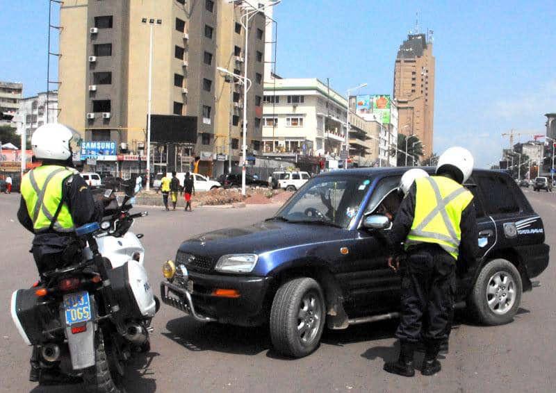 Les agents des transports sur le boulevard du 30 juin à Kinshasa, capitale de la République démocratique du Congo (RDC ). Crédit photo : tiers