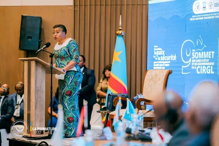 Judith Suminwa, première ministre de la République démocratique du Congo (RDC), lors de son allocution du lancement de la 19e  Conférence internationale sur la région des Grands Lacs (CIRGL), à Kinshasa, capitale de la République démocratique du Cong