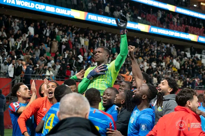 Les Léopards de la RDC célèbrent leur victoire face au Nigeria, dans une finale des barrages mondial 2026 zone Afrique, dimanche 16 novembre 2025.