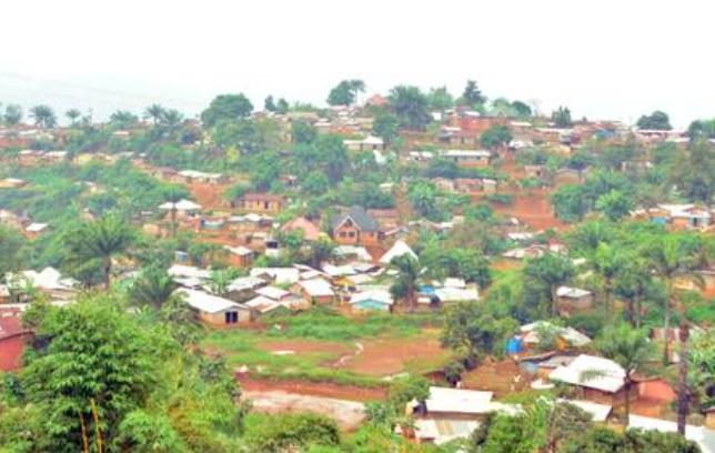 Vue générale de la ville de Fizi, dans l'Est de la République démocratique du Congo RDC e