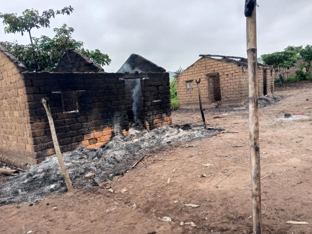 Bas-Uele : plus de 38 maisons de policiers incendiées après la mort de deux civils le 1er janvier