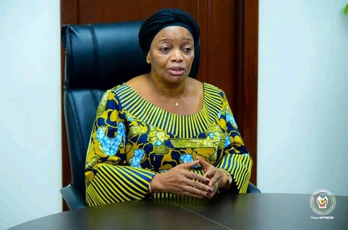 la ministre d’État en charge des Affaires sociales, Ève Bazaiba.