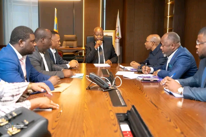 Lors de la rencontre entre le VPM du Budget,  Adolphe Muzito avec le caucus des députés provinciaux de la RDC, mardi 03 février 2026.