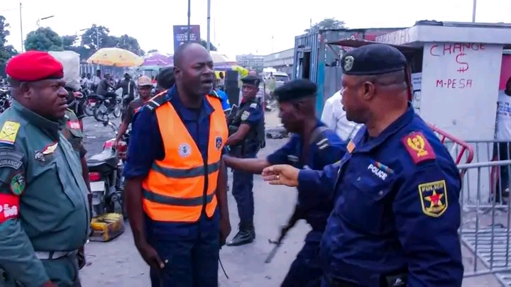 Kinshasa : trois agents de la PCR arrêtés pour tracasseries routières