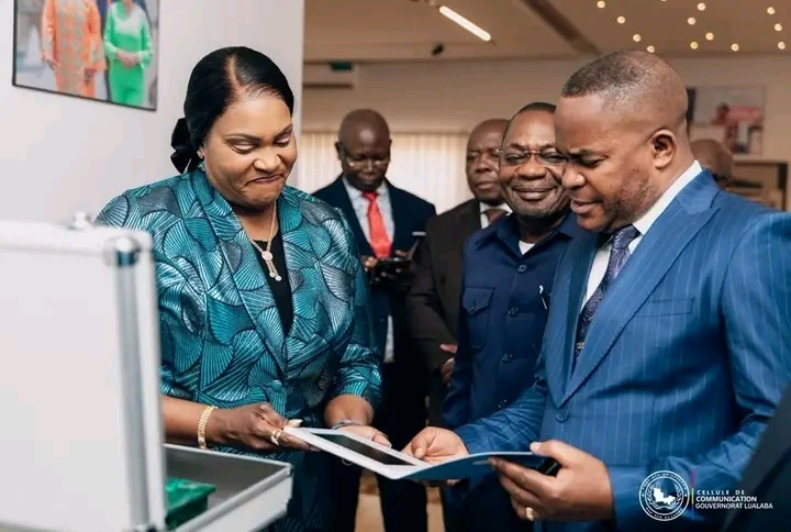 le président de la Cour constitutionnelle et du Conseil supérieur de la magistrature (CSM), Dieudonné Kamuleta, la gouverneure de province, Fifi Masuka et le procureur général près la Cour de cassation.