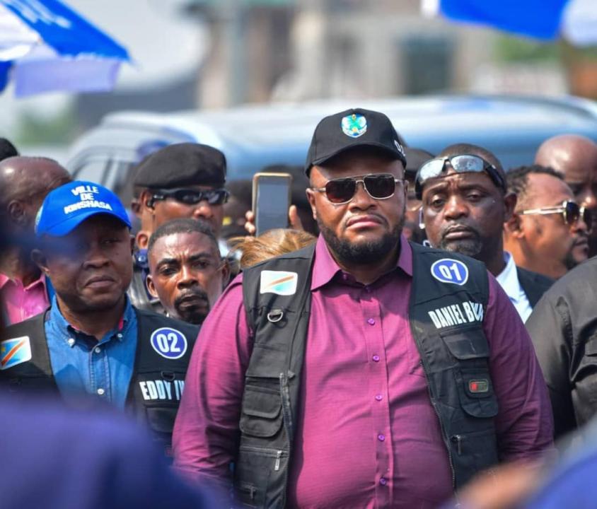 Insalubrité et routes dégradées à Kinshasa : Shabani convoque Daniel Bumba et le bureau de l’Assemblée provinciale