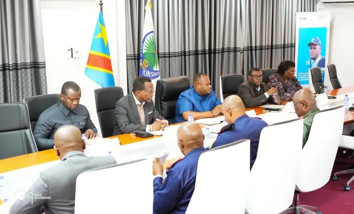 Lors de la réunion du comité provincial de sécurité, présidée par le gouverneur de la Ville, Daniel Bumba, vendredi 29 mai 2026.