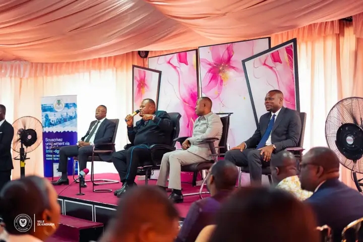Daniel Bumba, gouverneur de la ville de Kinshasa, lors des échanges avec les agents et cadres de la DGRK, lundi 15 juin 2026.