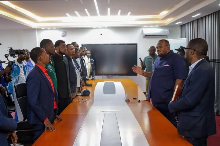 Lors de la rencontre le Gouverneur de la ville de Kinshasa, Daniel Bumba avec une délégation de la Force du progrès de l'UDPS.