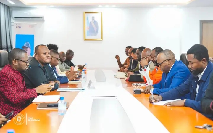 Kinshasa : Daniel Bumba saisit du déplacement des leaders de l’opposition C64 à Bujumbura