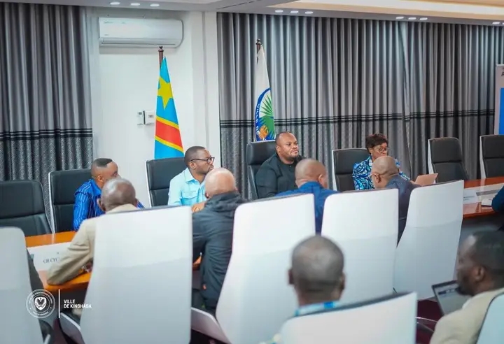 Kinshasa : Daniel Bumba ordonne digitalisation de la  la « taxe de stationnement » à travers la capitale congolaise