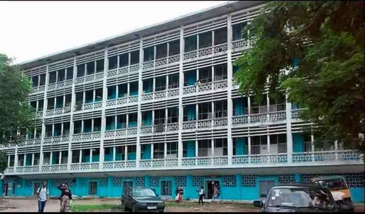 Morgue de Makala : des habitants dénoncent des odeurs nauséabondes persistantes liées à des dépouilles en décomposition