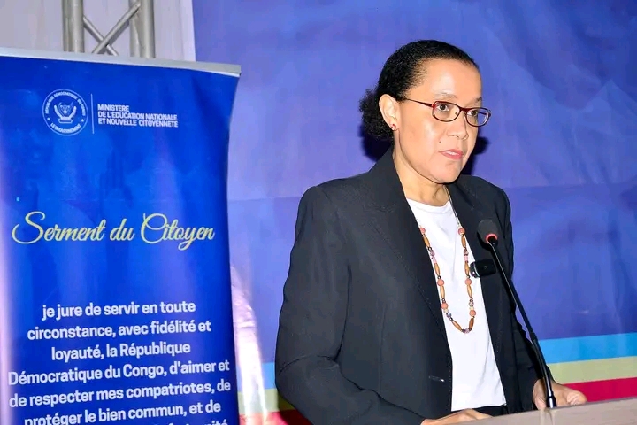 Raïssa Malu, ministre d'État de l'éducation nationale.