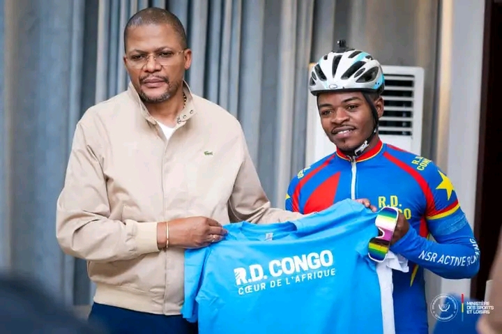 RDC-Cyclisme : Didier Budimbu apporte son soutien à Miguel Masaisai avant son départ pour le Maroc