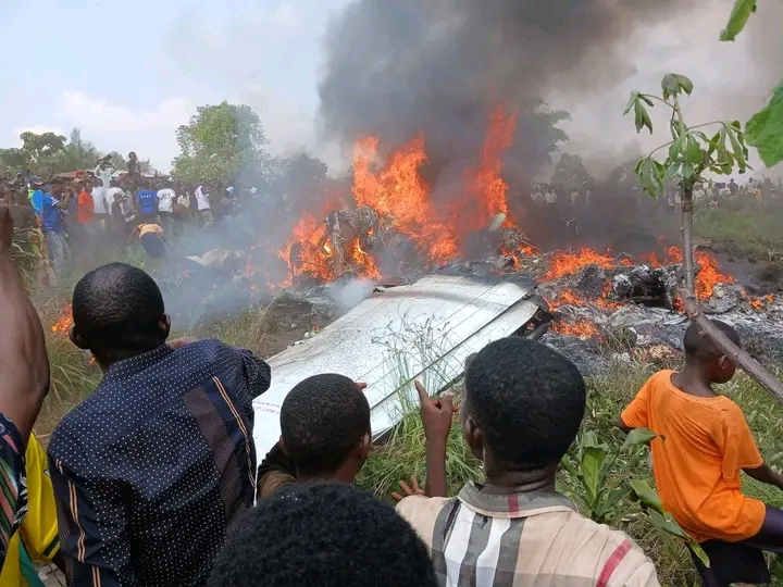 Crash d’un avion à Kenge : treize morts, une enquête réclamée sur les circonstances de l’accident