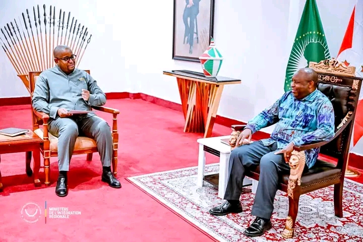 Lors de l'échange entre Floribert Anzuluni et le président du Burundi.